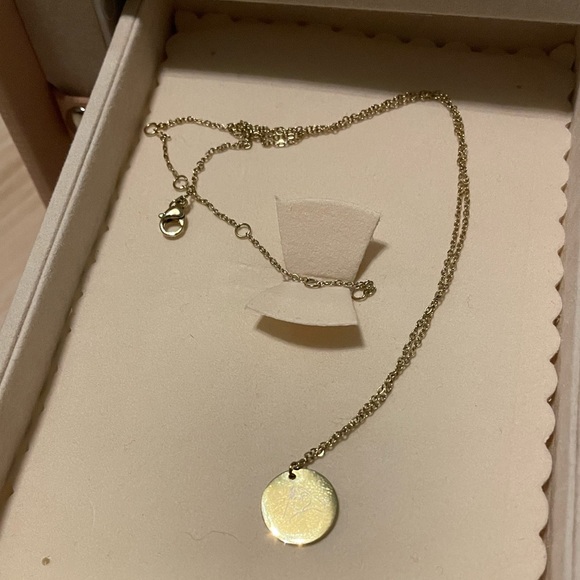 Hand Heart Necklace - Picture 3 of 3